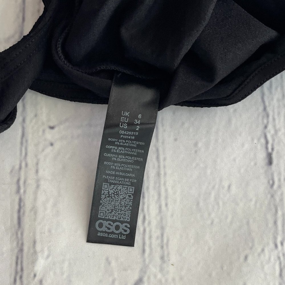 ASOS Design Petite Square Neck Bodysuit in Crinkle - Picture 6 of 9